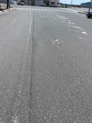 新浜町三丁目　道路標示が消えている